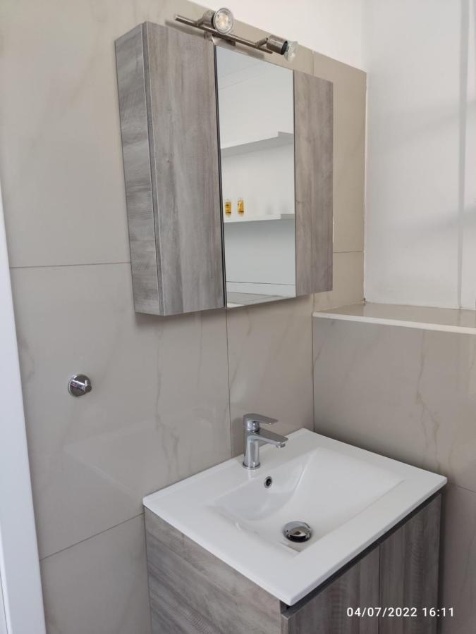Smyrnis Apartments 埃尔莫波利斯 外观 照片
